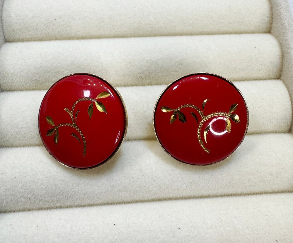 Vintage Red Enamel Gold Leaf Clip On Earrings Round 3/4" Retro Costume E605